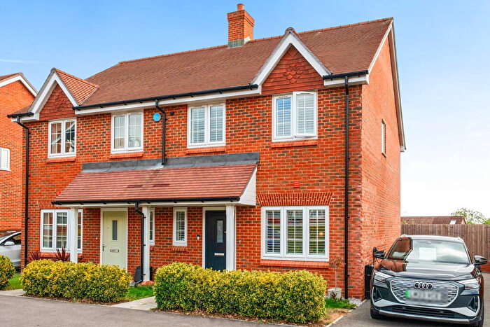 3 Bedroom Semi-Detached House For Sale In Draper Road, Wickham, PO17