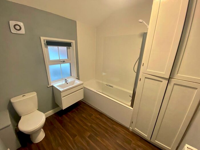 2 Bedroom Apartment To Rent In Water Lane, Radcliffe-On-Trent, NG12