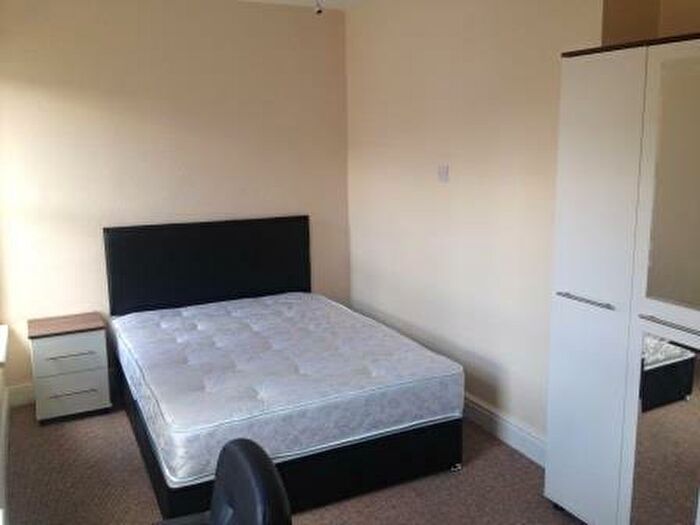 4 Bedroom Terraced House To Rent In South Parade - Four Bedrooms & Three Bathrooms! /, LN1