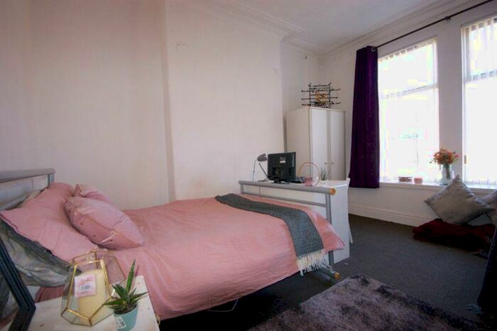 7 Bedroom Detached House To Rent In Hartington Road, Liverpool, L8