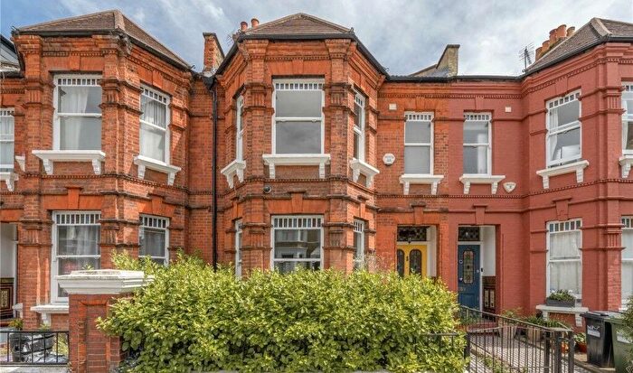 5 Bedroom Terraced House For Sale In Lime Grove, Sheppards Bush, London, W12