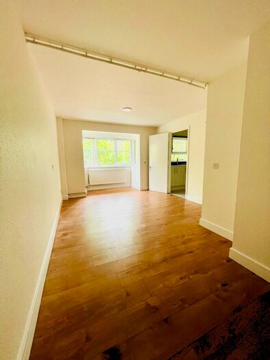 Studio To Rent In Rookwood Road, N16
