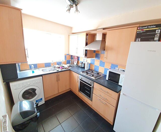 3 Bedroom House To Rent In Gleave Road, Selly Oak, B29