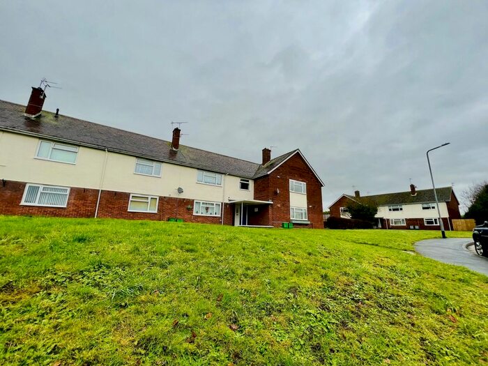 2 Bedroom Flat To Rent In Light Ash Lane, Coven, Wolverhampton, Staffordshire, WV9