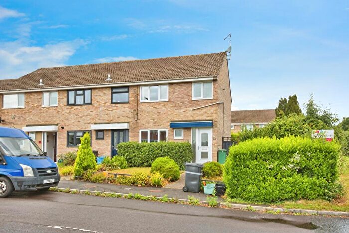 3 Bedroom End Of Terrace House For Sale In Runnymede Road, Yeovil, BA21