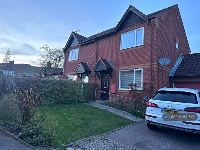 3 Bedroom Semi-Detached House To Rent In Chartley Court, Milton Keynes, MK5