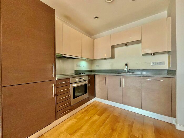 1 Bedroom Apartment To Rent In The Boathouse, Ocean Drive, Gillingham, ME7