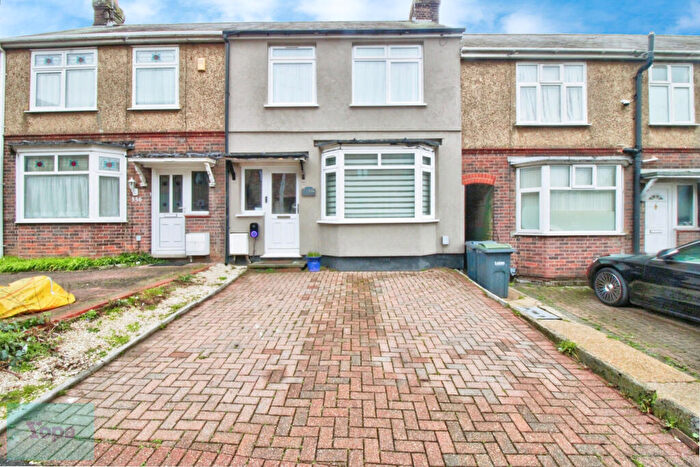 2 Bedroom Terraced House For Sale In Oakley Road, Luton, LU4