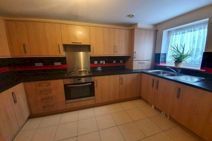 4 Bedroom Town House To Rent In Adams Drive, Ashford, TN24