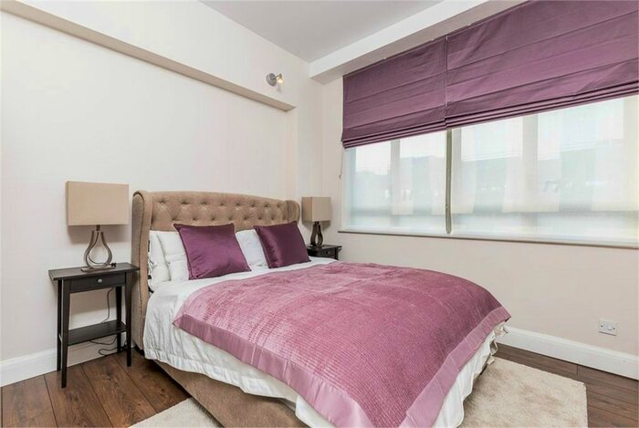 2 Bedroom Flat To Rent In City Road, Old Street, London, EC1V