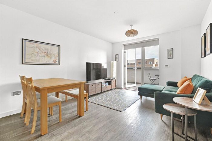 1 Bedroom Flat For Sale In Clarkson Crescent, Walthamstow, London, E17