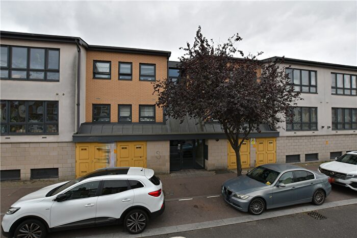 2 Bedroom Flat For Sale In Maud Road, Leyton, E10