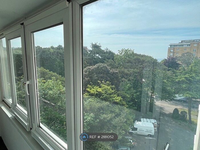 2 Bedroom Flat To Rent In Colman Court, Bournemouth, BH1
