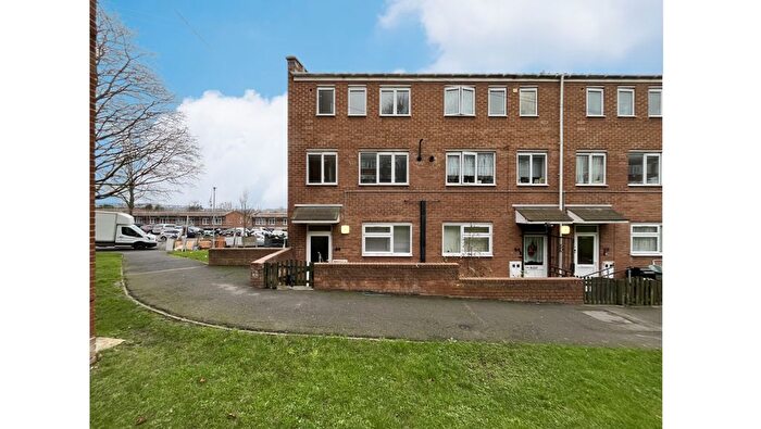 3 Bedroom Flat For Sale In Peabody Hill, Tulse Hill, London, SE21