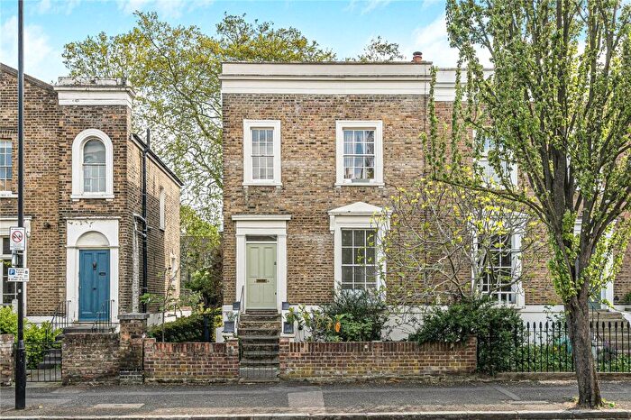 1 Bedroom Apartment For Sale In Middleton Road, Dalston, London, E8