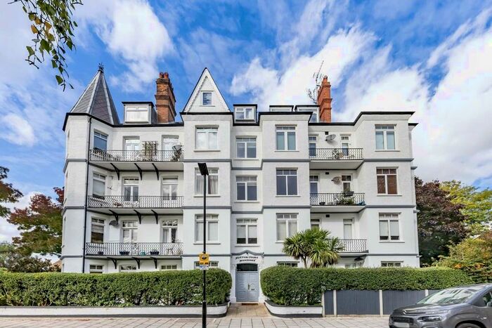 3 Bedroom Flat To Rent In Grove Park Terrace, London, W4