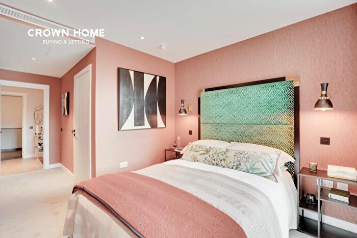 1 Bedroom Apartment For Sale In Saffron Gardens, London Dock, Vaughan Way, London, E1W