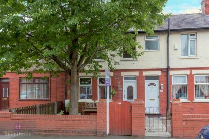 2 Bedroom Property To Rent In Melrose Avenue, WN7