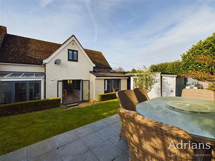 3 Bedroom Semi-Detached House For Sale In Willows, Back Lane, Chelmsford, CM3