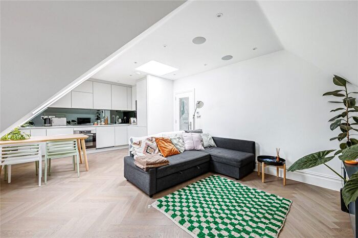 1 Bedroom Flat To Rent In Hamilton Road, London, W5