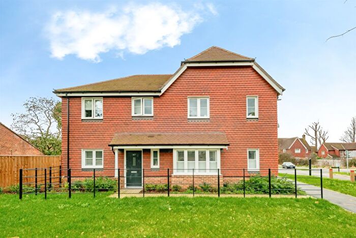 3 Bedroom Semi Detached House For Sale In Webber Street, Horley, RH6