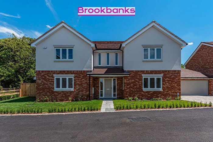 5 Bedroom Detached House For Sale In Barfield Gardens, Teston Road, Offham, ME19