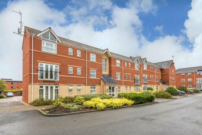 2 Bedroom Apartment To Rent In Alma Road, Banbury, OX16
