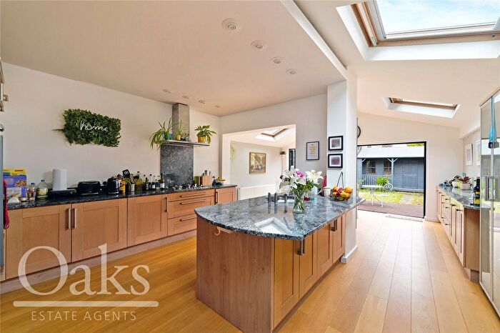 3 Bedroom Semi-Detached House To Rent In Meadvale Road, Addiscombe, CR0