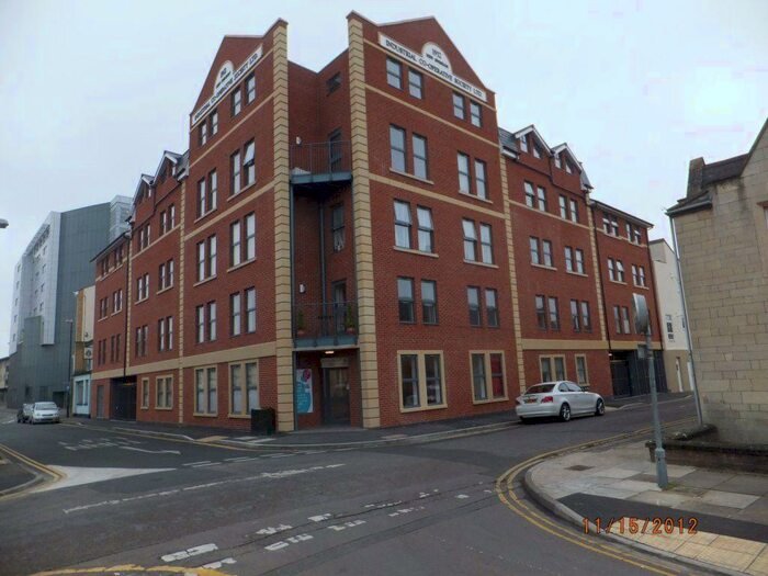1 Bedroom Flat To Rent In Harding House, Town Centre, Swindon, SN1