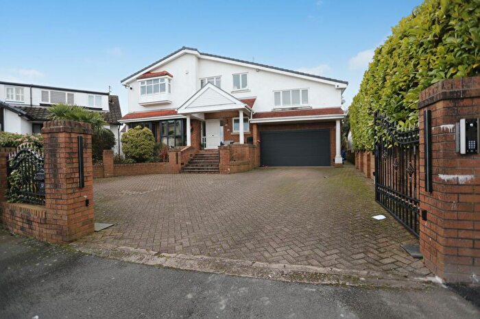 6 Bedroom Detached House For Sale In Wentworth Avenue, Whitefield, M45