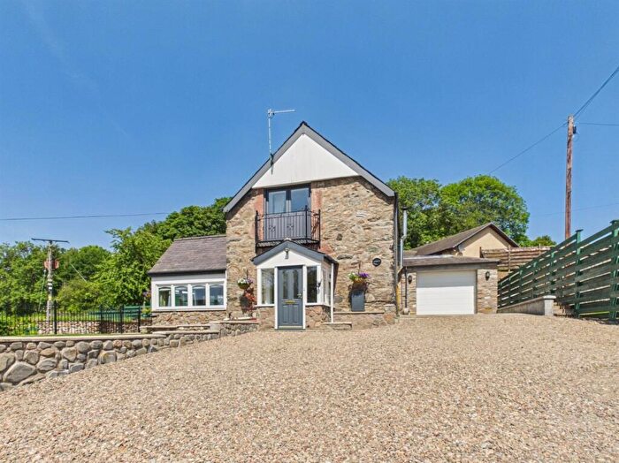 2 Bedroom Detached House For Sale In Lochview, Kinloch, Blairgowrie, PH10