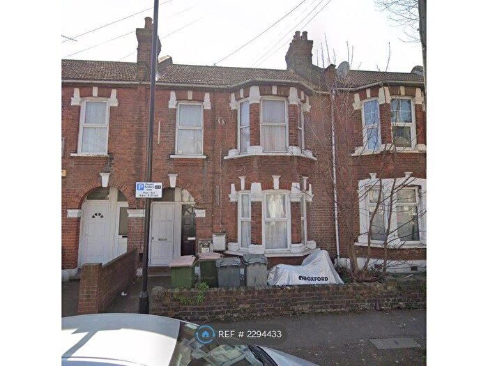 2 Bedroom Flat To Rent In Charlemont Road, London, E6