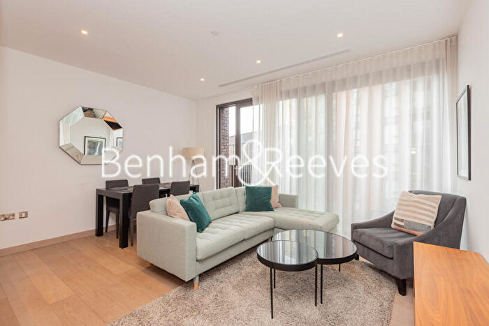 2 Bedroom Apartment To Rent In Legacy Building, Nine Elms, SW11