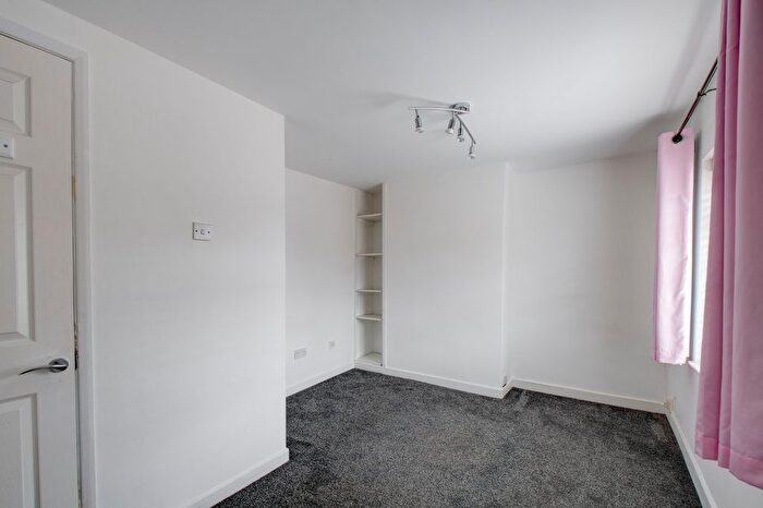 2 Bedroom End Of Terrace House To Rent In Providence Road, Bromsgrove, Worcestershire, B61