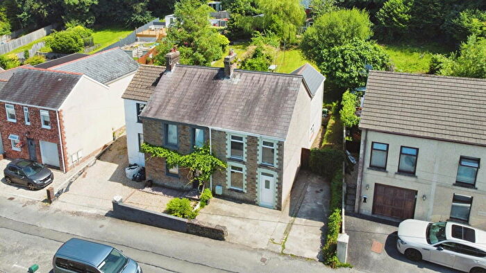 4 Bedroom Semi-Detached House For Sale In Nicholas Road, Glais, Swansea, SA7