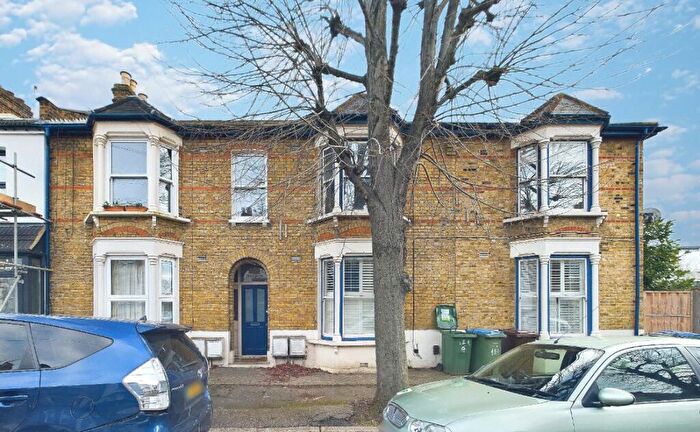 1 Bedroom Flat To Rent In Brierley Road, Leytonstone, E11