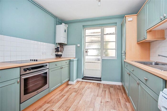 2 Bedroom Flat To Rent In Suffolk Square, Cheltenham, GL50