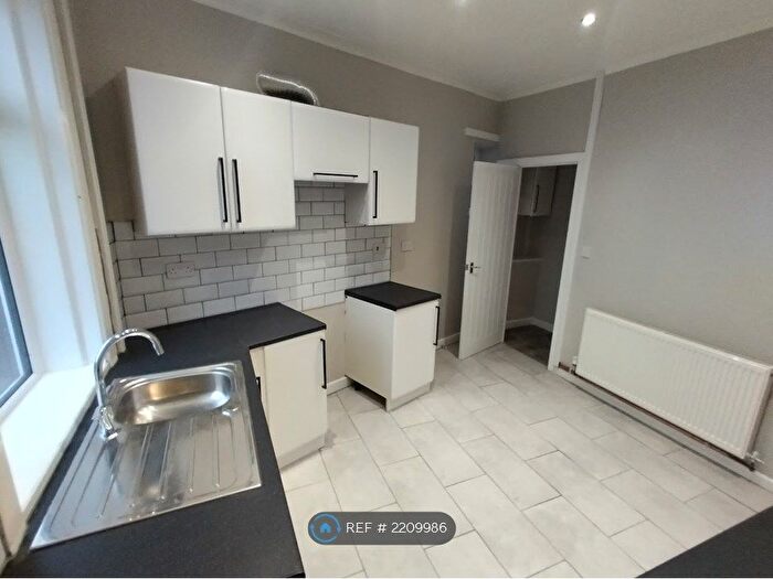 3 Bedroom End Of Terrace House To Rent In St Martins Street, Rochdale, OL11