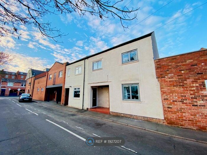 4 Bedroom Terraced House To Rent In Guy Place West, Leamington Spa, CV32