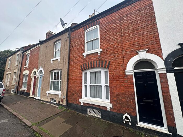 3 Bedroom House To Rent In Upper Thrift Street, Northampton, NN1