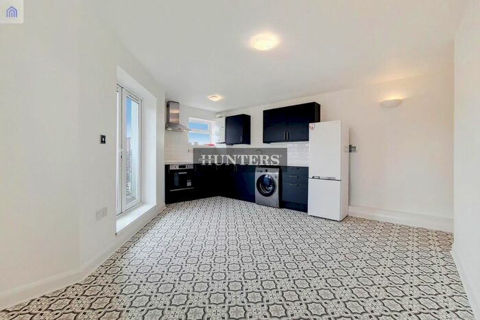 2 Bedroom Flat To Rent In Verney Road, London, SE16