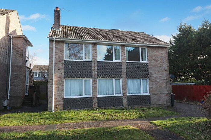 2 Bedroom Flat For Sale In Sycamore Avenue, Chandlers Ford, Hampshire, SO53