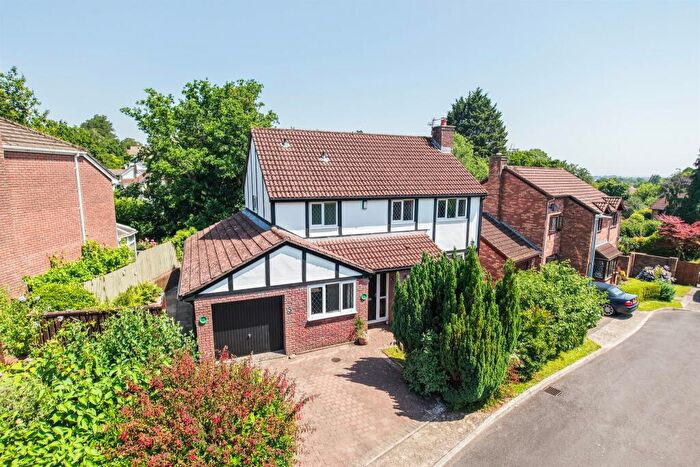 4 Bedroom Detached House For Sale In Millheath Drive, Llanishen, Cardiff, CF14