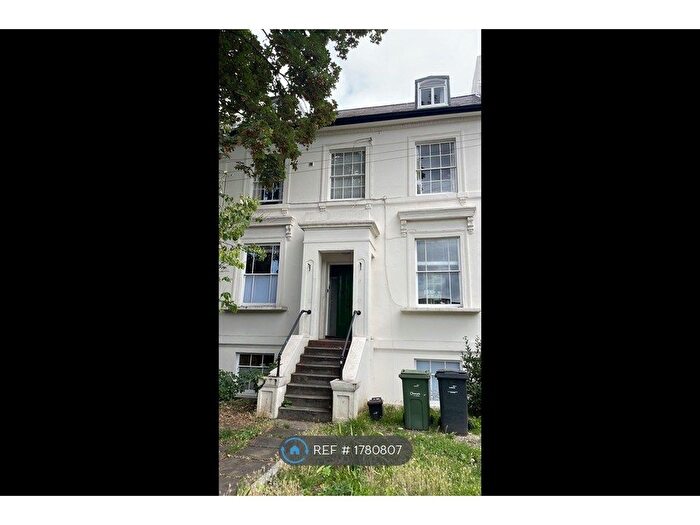 4 Bedroom Maisonette To Rent In Moorland Road, London, SW9