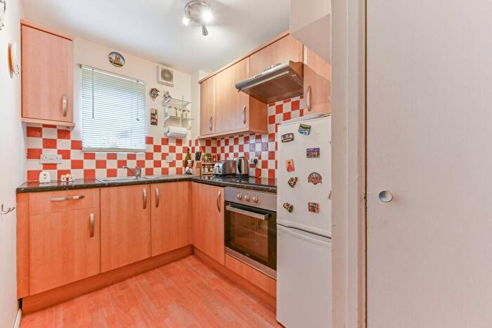 1 Bedroom Terraced House For Sale In Firs Close, Mitcham, CR4