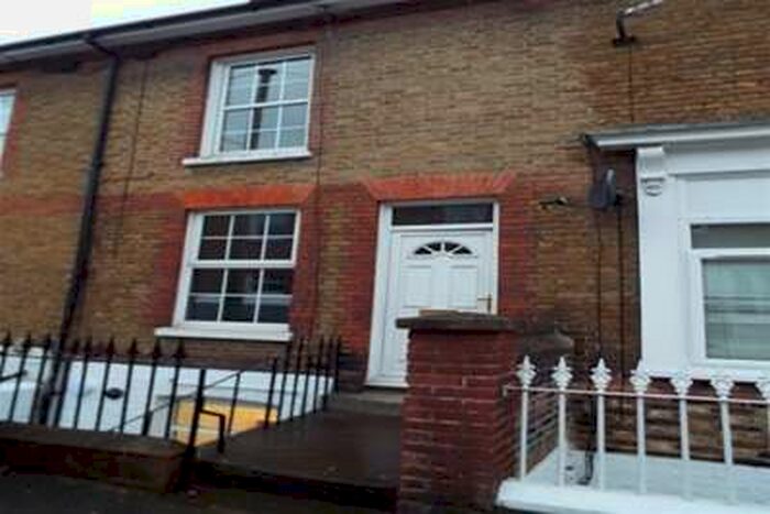 1 Bedroom Flat To Rent In Scott Street, Maidstone, ME14