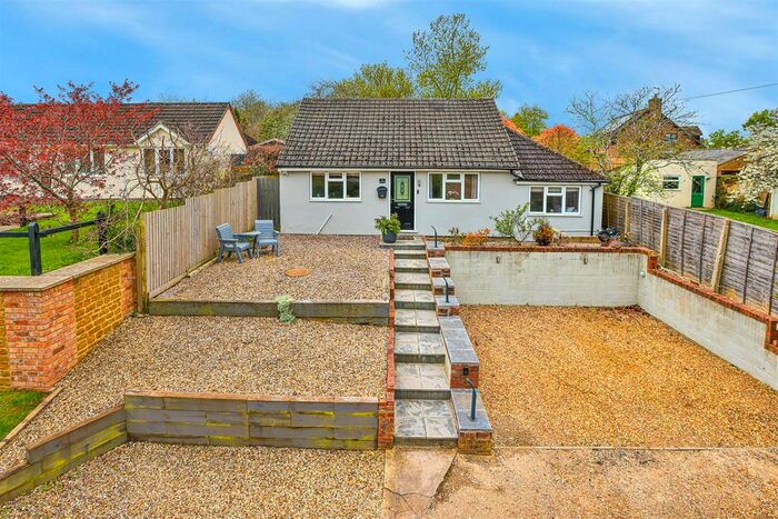4 Bedroom Detached Bungalow For Sale In Bridle Road, Hannington, Northampton, NN6