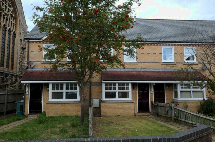 4 Bedroom House To Rent In Hodges Court, OX1