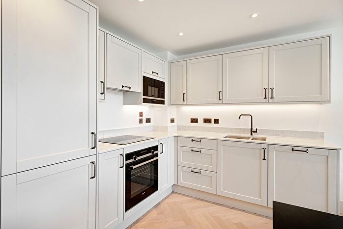 1 Bedroom Flat To Rent In Clifton Mansions, Park Avenue, NW2