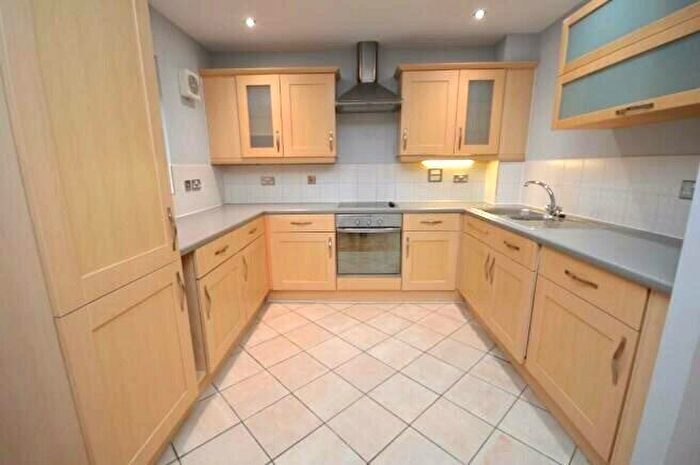 2 Bedroom Flat To Rent In Loughborough Road, West Bridgford, Nottingham, Nottinghamshire, NG2